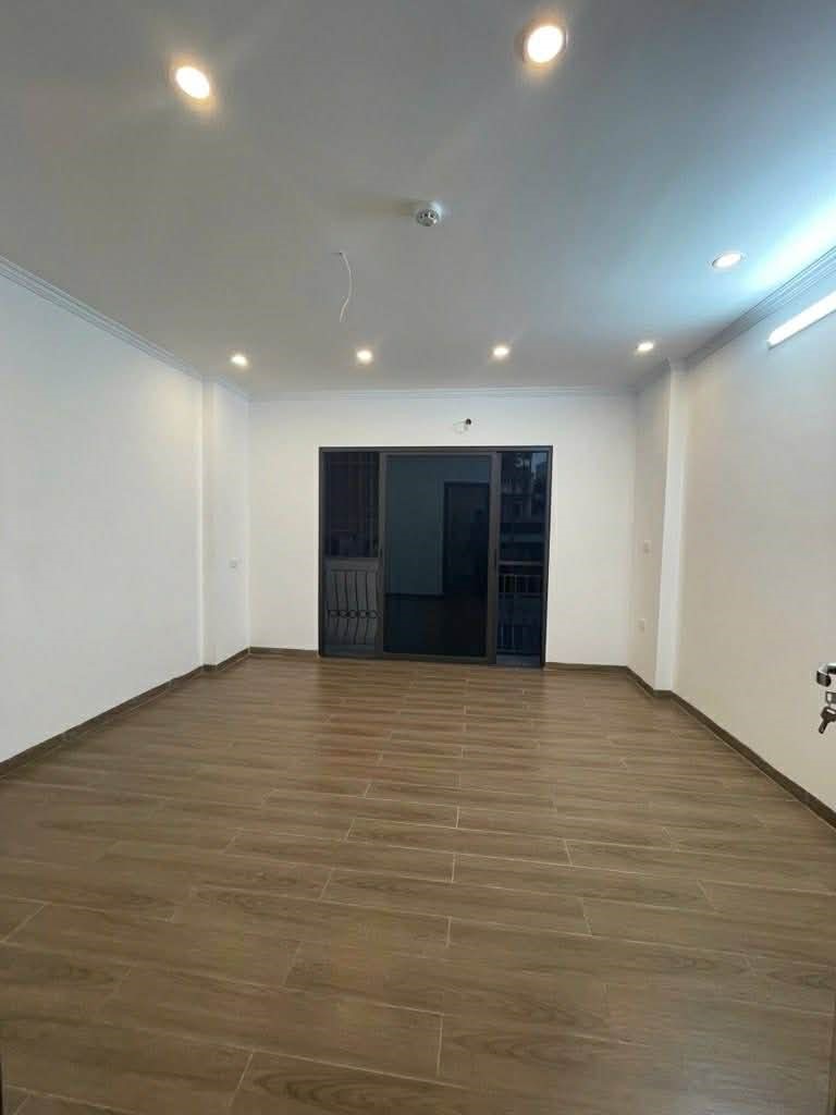 NHÀ GẦN PHỐ THỊNH QUANG - THÁI THỊNH 6.5 TẦNG THANG MÁY XÂY MỚI ĐẸP LONG LANH_44m2_LÔ GÓC NGÕ NÔNG THÔNG THOÁNG_VỀ Ở NGAY_hơn 12 tỷ